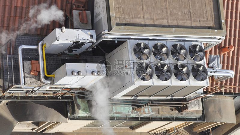 冷水机组变频与定频：维修成本的深层考量**